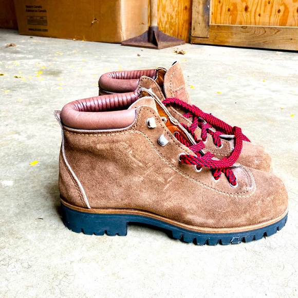 Vasque + Vibram Vintage Italian Leather Hiking Boots - Women’s size 6 - Picture 2 of 9